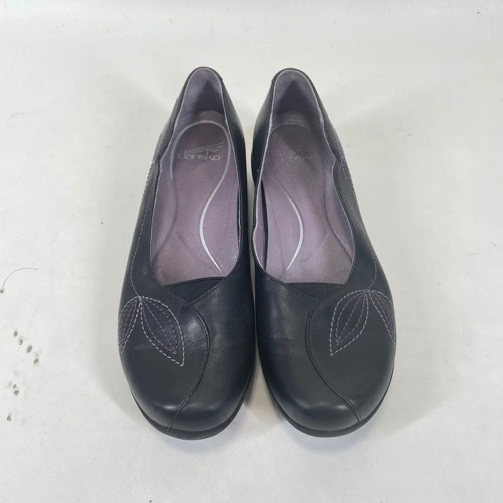 Dansko Black Leather Leaf Embroidered Slip On Flats Shoes Womens 40